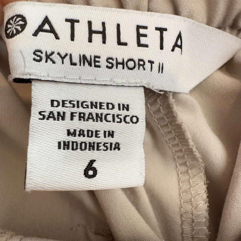 Athleta Skyline Short II Tan Paperbag Waist Tie Belt Shorts Womens Size 6